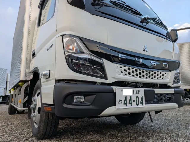 三菱 キャンター 2RG-FEAV0(2WD)の写真5