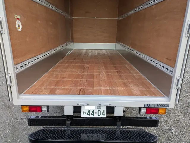 三菱 キャンター 2RG-FEAV0(2WD)の写真14