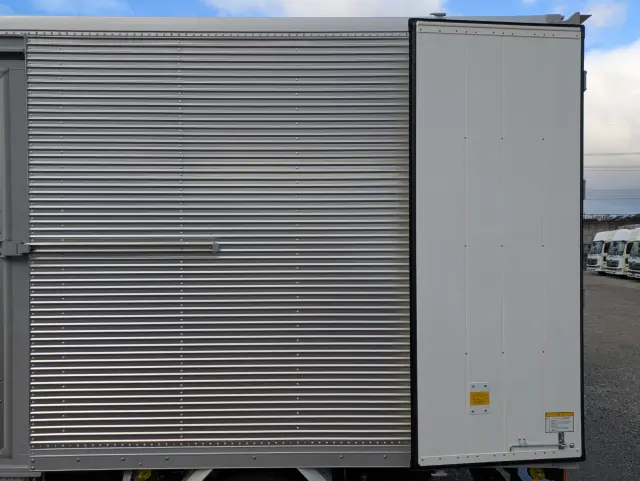 三菱 キャンター 2RG-FEAV0(2WD)の写真18