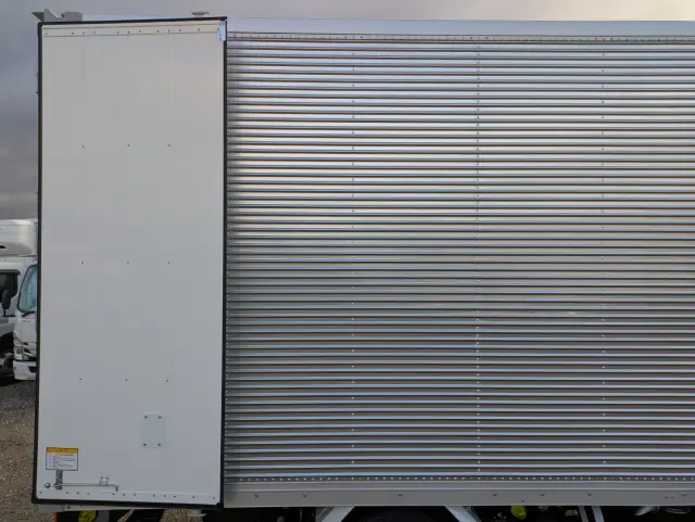 三菱 キャンター 2RG-FEAV0(2WD)の写真28