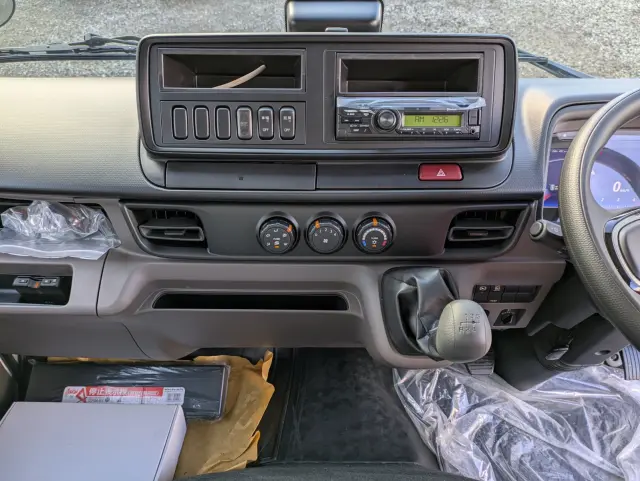 三菱 キャンター 2RG-FEAV0(2WD)の写真36