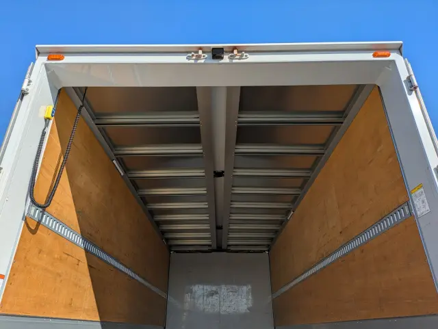 日野 レンジャー 2KG-FD2ABG(2WD)の写真11