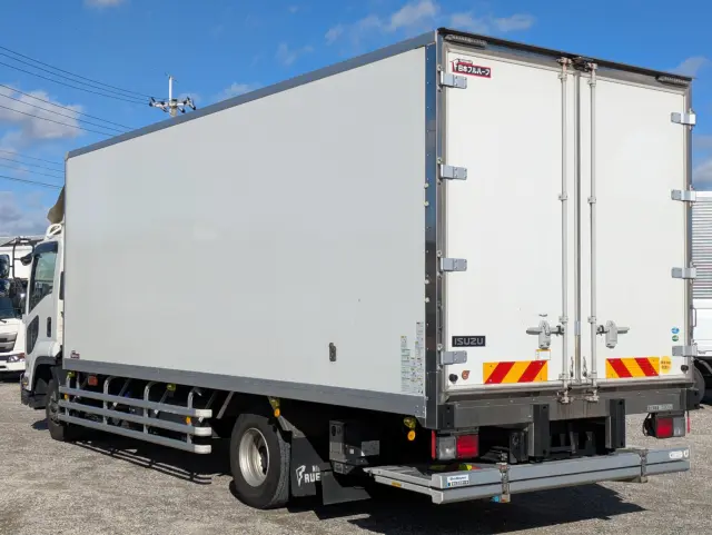いすゞ フォワード 2PG-FSR90S2(2WD)の写真6