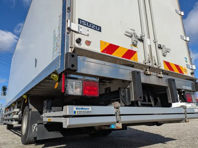 いすゞ フォワード 2PG-FSR90S2(2WD)の写真7