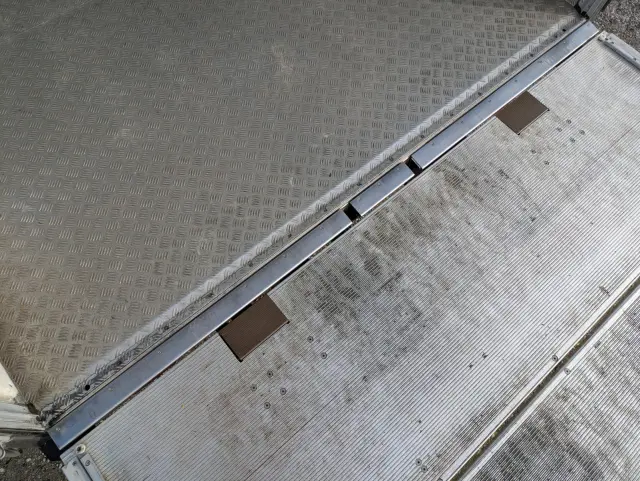 いすゞ フォワード 2PG-FSR90S2(2WD)の写真15