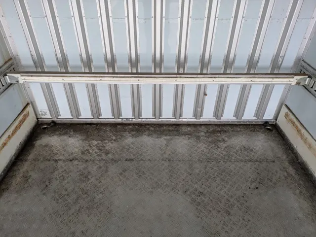 いすゞ フォワード 2PG-FSR90S2(2WD)の写真16