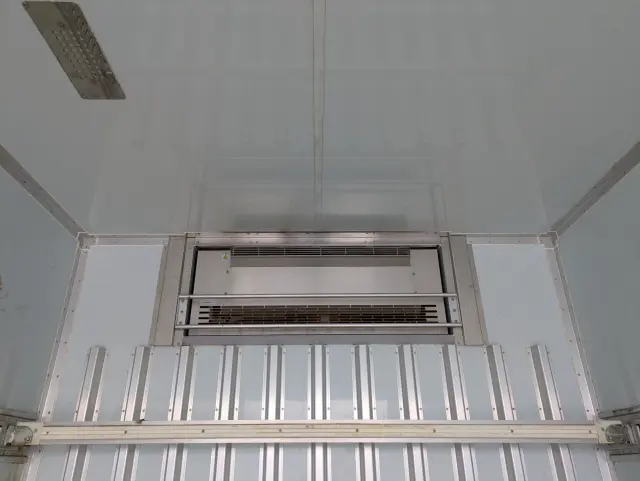 いすゞ フォワード 2PG-FSR90S2(2WD)の写真17