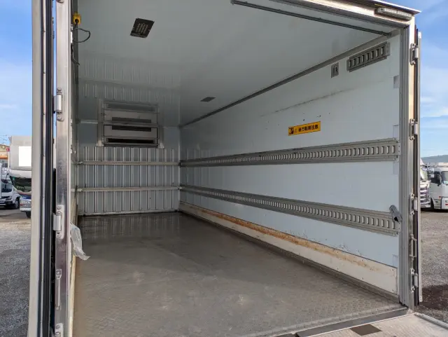 いすゞ フォワード 2PG-FSR90S2(2WD)の写真21