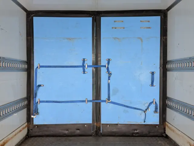 いすゞ フォワード 2PG-FSR90S2(2WD)の写真23