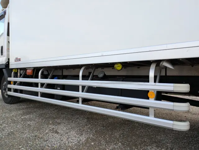 いすゞ フォワード 2PG-FSR90S2(2WD)の写真30