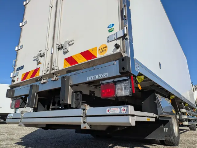 いすゞ フォワード 2PG-FSR90S2(2WD)の写真9