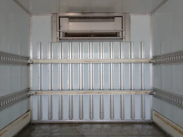 いすゞ フォワード 2PG-FSR90S2(2WD)の写真18