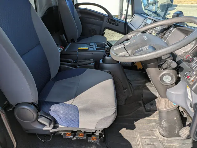 いすゞ フォワード 2PG-FSR90S2(2WD)の写真38