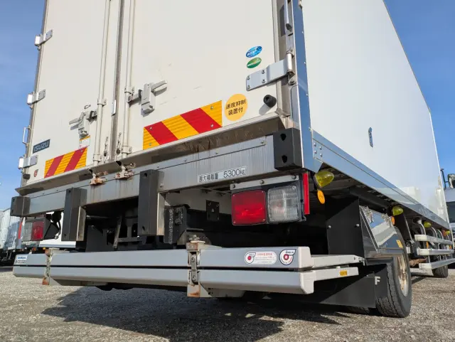 いすゞ フォワード 2PG-FSR90S2(2WD)の写真9