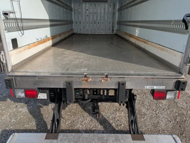 いすゞ フォワード 2PG-FSR90S2(2WD)の写真13