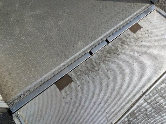 いすゞ フォワード 2PG-FSR90S2(2WD)の写真15