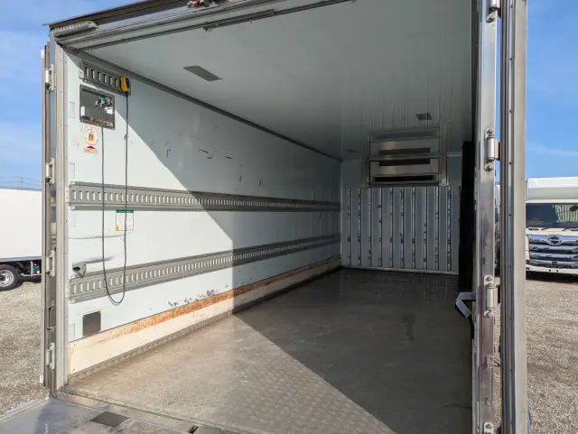 いすゞ フォワード 2PG-FSR90S2(2WD)の写真23