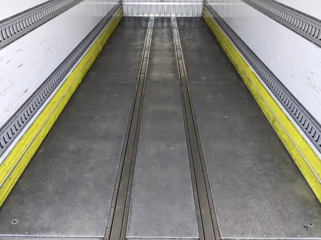 日野 レンジャー 2KG-FC2ABG(2WD)の写真16