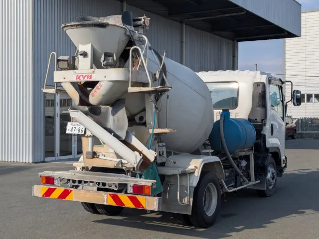 いすゞ フォワード 2PG-FRR90S2(2WD)の写真4