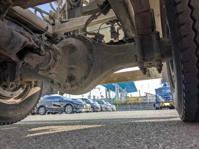 いすゞ フォワード 2PG-FRR90S2(2WD)の写真9