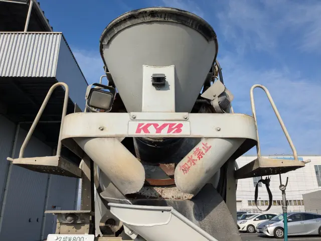 いすゞ フォワード 2PG-FRR90S2(2WD)の写真16