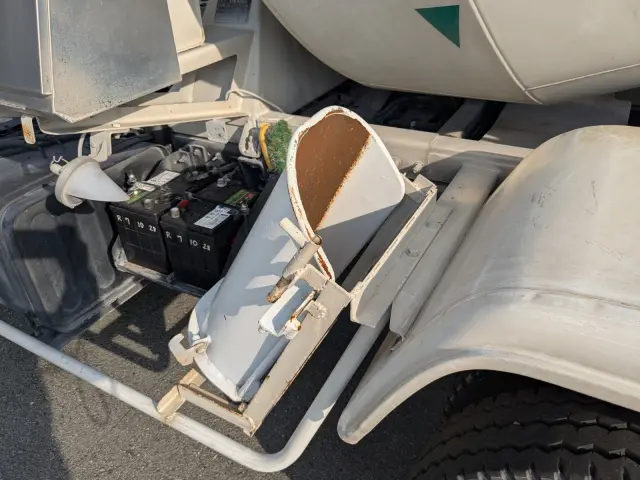 いすゞ フォワード 2PG-FRR90S2(2WD)の写真27