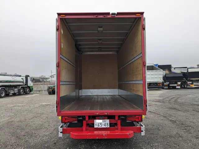 三菱 キャンター 2RG-FEAV0(2WD)の写真9