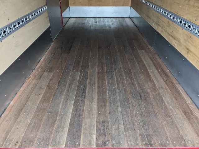 三菱 キャンター 2RG-FEAV0(2WD)の写真12