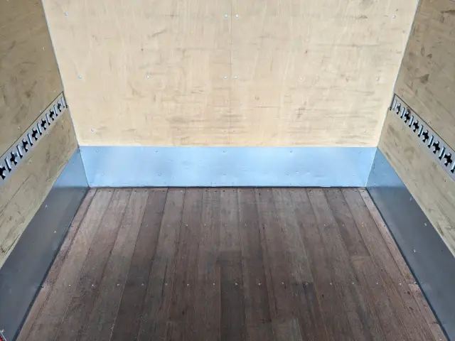 三菱 キャンター 2RG-FEAV0(2WD)の写真14