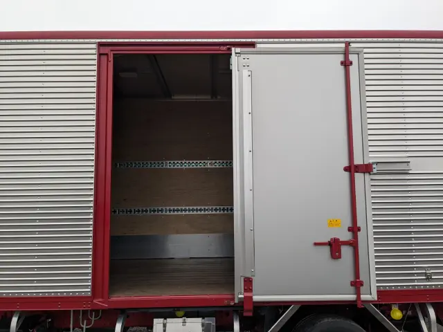 三菱 キャンター 2RG-FEAV0(2WD)の写真26