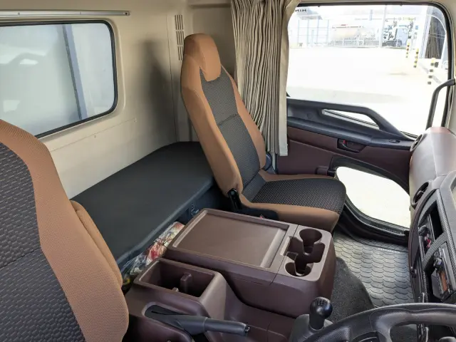 日野 レンジャー 2KG-FD2ABG(2WD)の写真32