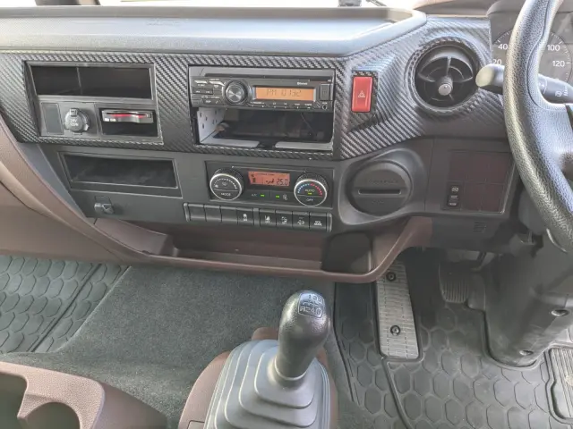 日野 レンジャー 2KG-FD2ABG(2WD)の写真33