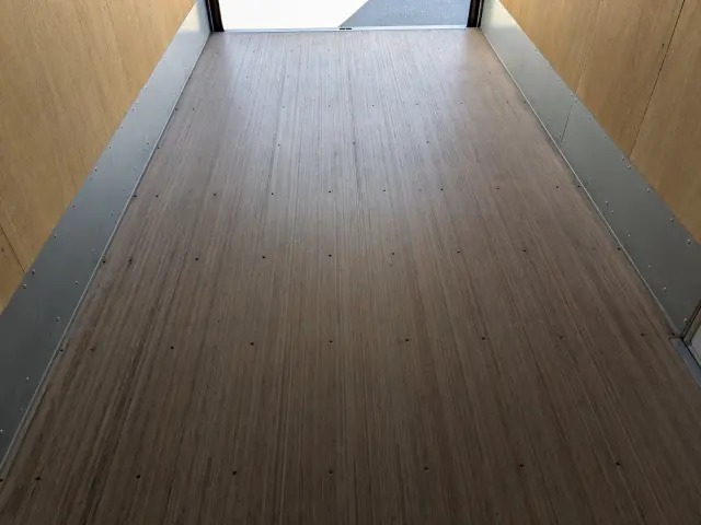 いすゞ エルフ 2RG-NPR88AN(2WD)の写真25