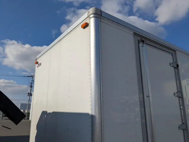 いすゞ エルフ 2RG-NPR88AN(2WD)の写真32