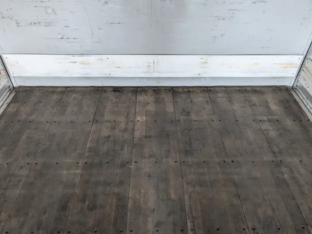 いすゞ ギガ 2PG-CYJ77C(8x4)の写真17