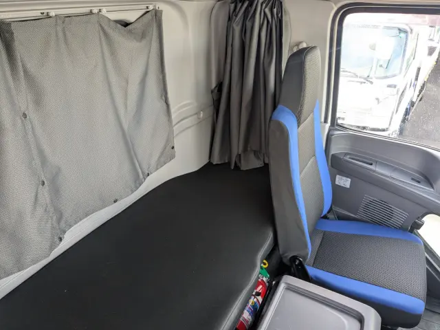 いすゞ ギガ 2PG-CYJ77C(8x4)の写真36