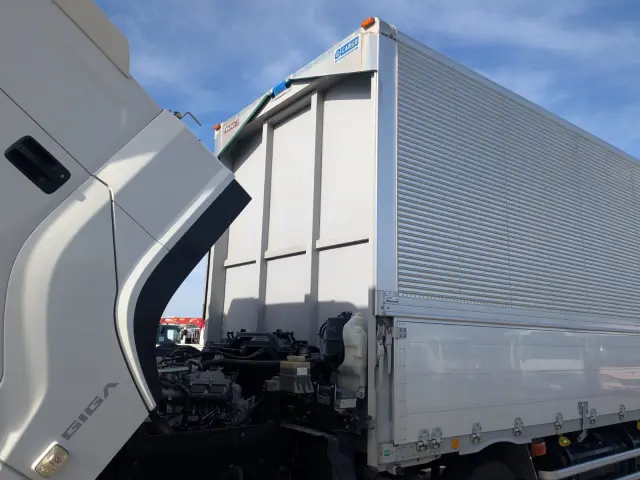 いすゞ ギガ 2PG-CYJ77C(8x4)の写真39