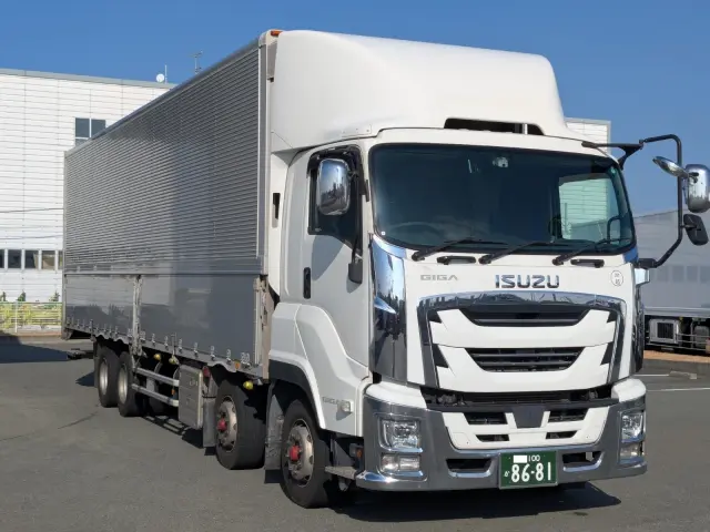 いすゞ ギガ 2PG-CYJ77C(8x4)の写真3
