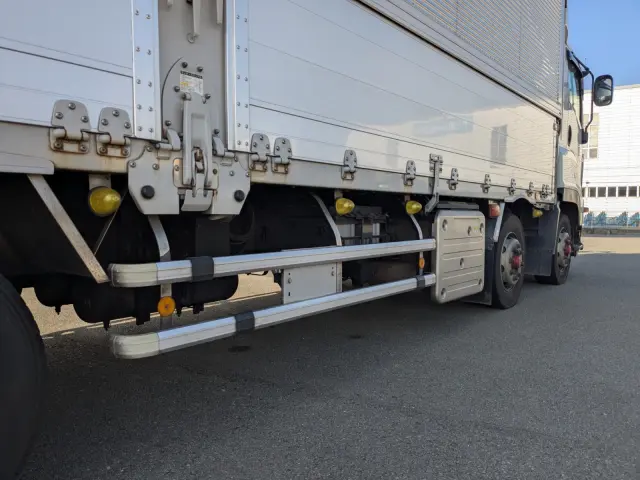 いすゞ ギガ 2PG-CYJ77C(8x4)の写真17