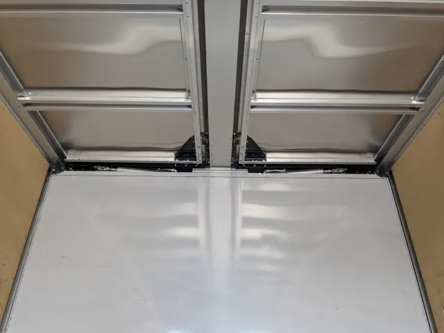 いすゞ ギガ 2PG-CYJ77C(8x4)の写真24