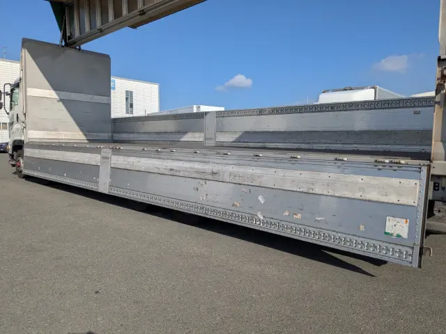 いすゞ ギガ 2PG-CYJ77C(8x4)の写真29