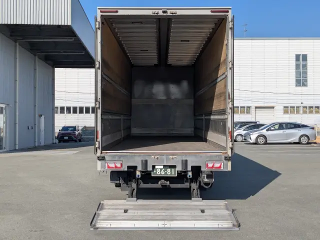 いすゞ ギガ 2PG-CYJ77C(8x4)の写真34