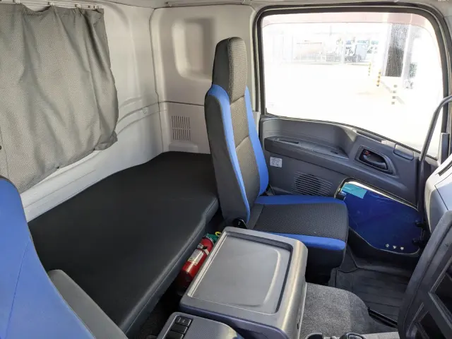 いすゞ ギガ 2PG-CYJ77C(8x4)の写真38