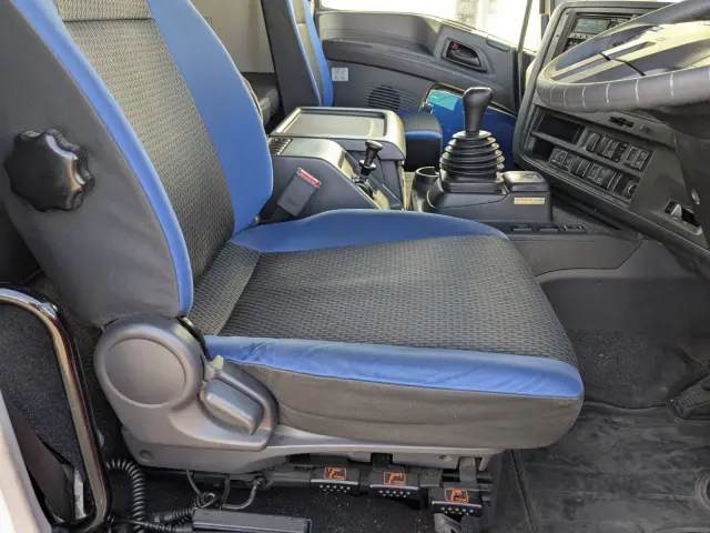 いすゞ ギガ 2PG-CYJ77C(8x4)の写真41