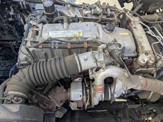 いすゞ ギガ 2PG-CYJ77C(8x4)の写真48