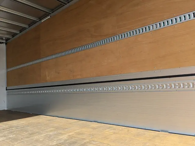 日野 レンジャー 2KG-FD2ABG(2WD)の写真12