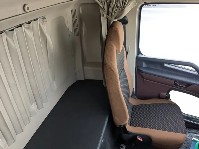 日野 レンジャー 2KG-FD2ABG(2WD)の写真32