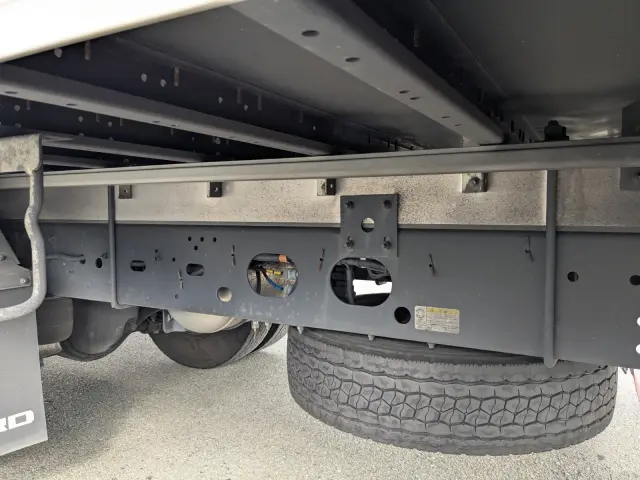 いすゞ フォワード 2RG-FRR90T2(2WD)の写真10