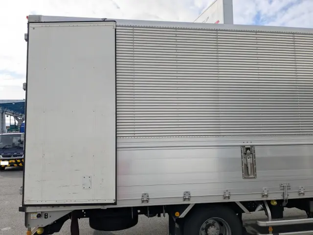 いすゞ フォワード 2RG-FRR90T2(2WD)の写真13