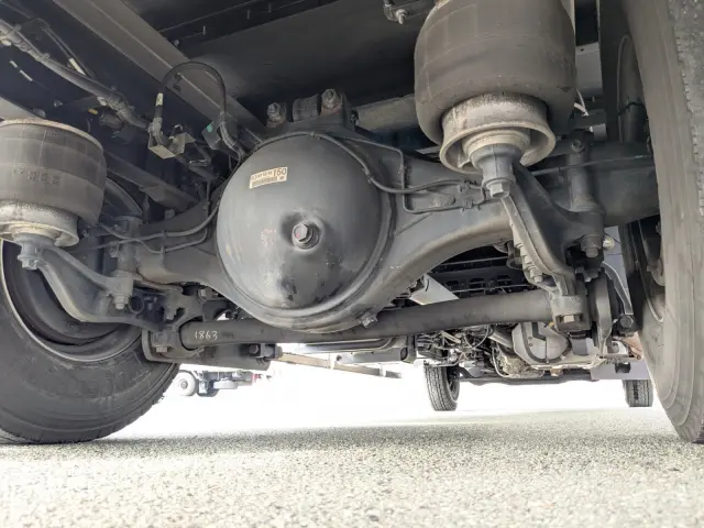 いすゞ フォワード 2RG-FRR90T2(2WD)の写真14